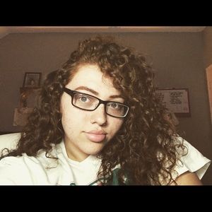 Meet your Posher, Gabrielle